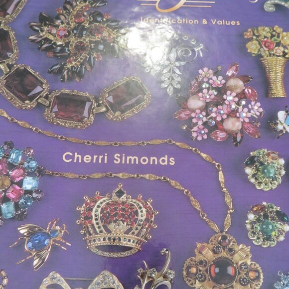 Vtg Adele Simpson book rare gold necklace ,statement, fragrance scent dispenser - Picture 6 of 15